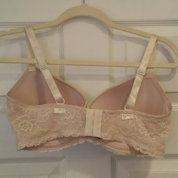 38D Underwire Bra - Picture 2 of 4